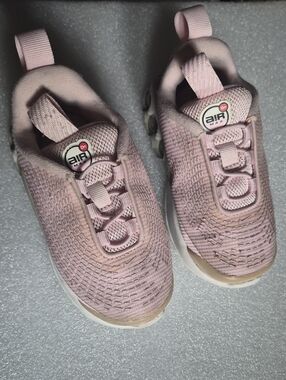 Nike Girls' Pink Slip-On Air Max Knit Sneakers
